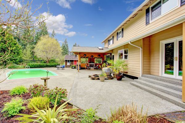 Cost of Pool Area Concreting in Livermore